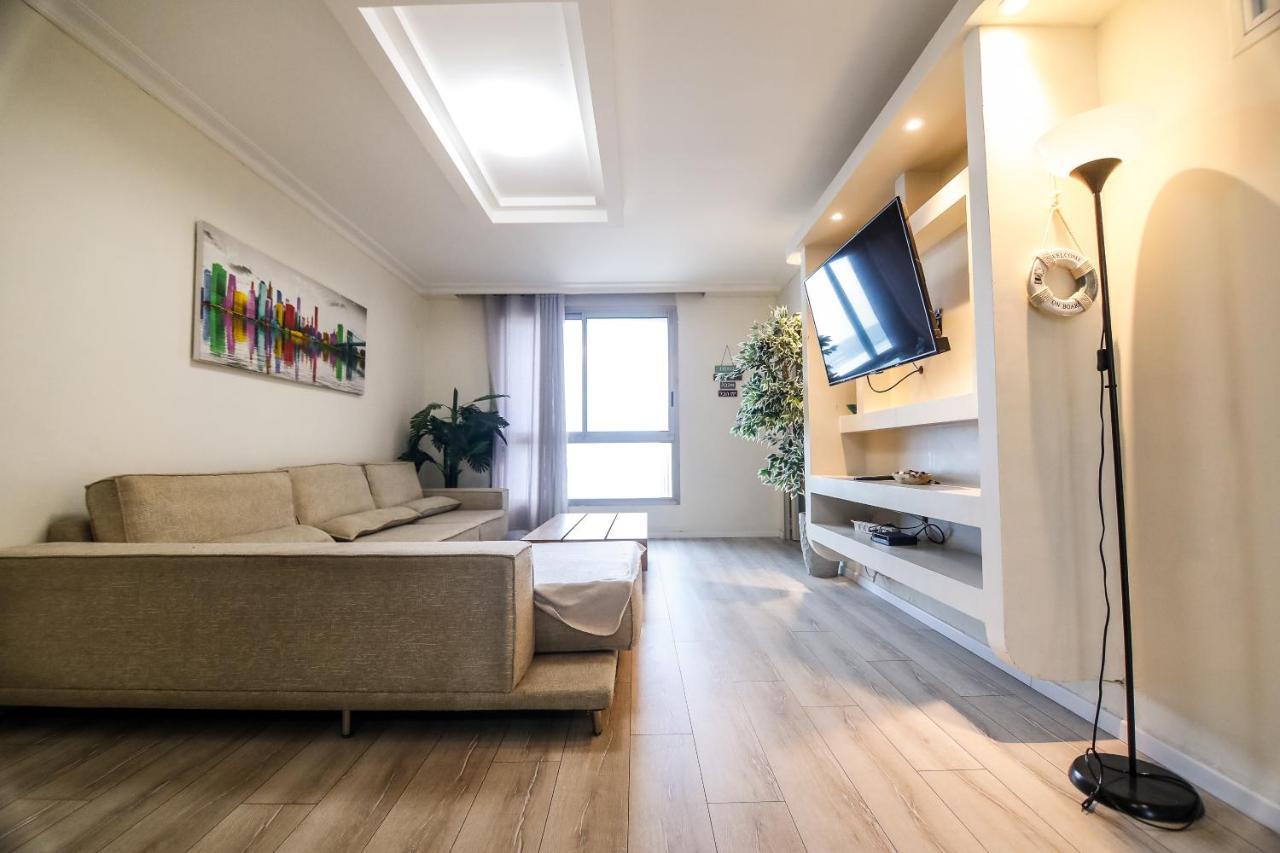 בניין אלמוג - מגדל הים Apartment ไฮฟา ภายนอก รูปภาพ
