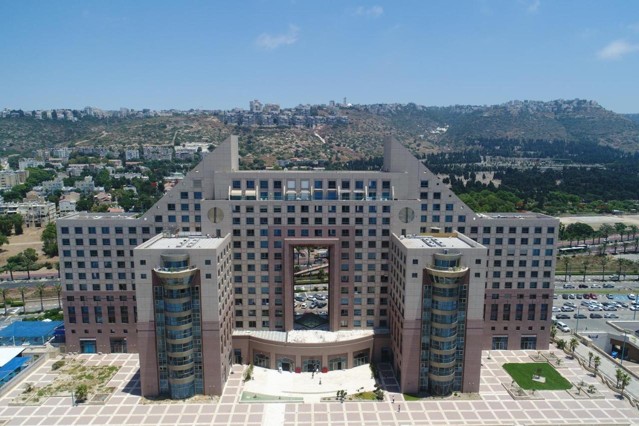 בניין אלמוג - מגדל הים Apartment ไฮฟา ภายนอก รูปภาพ